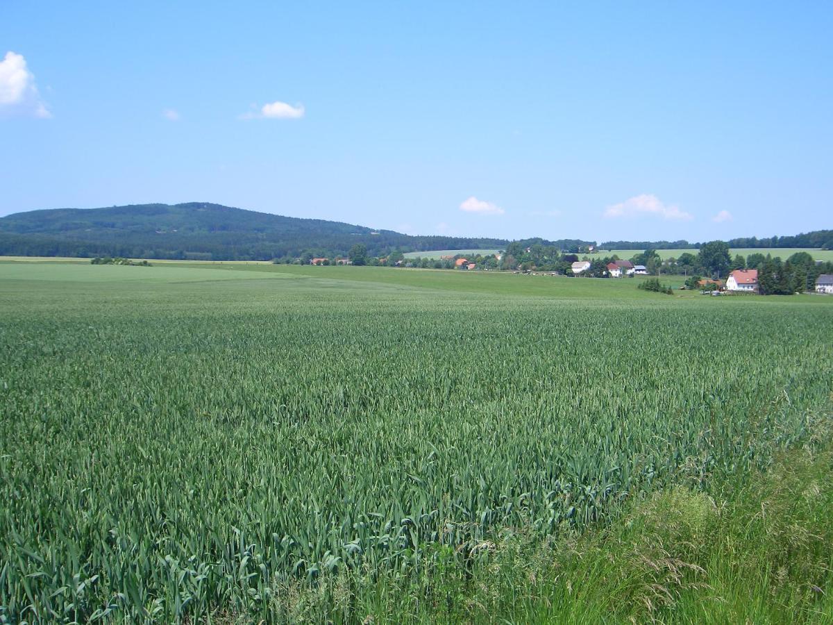 Отель Zum Hecht Herrnhut Экстерьер фото