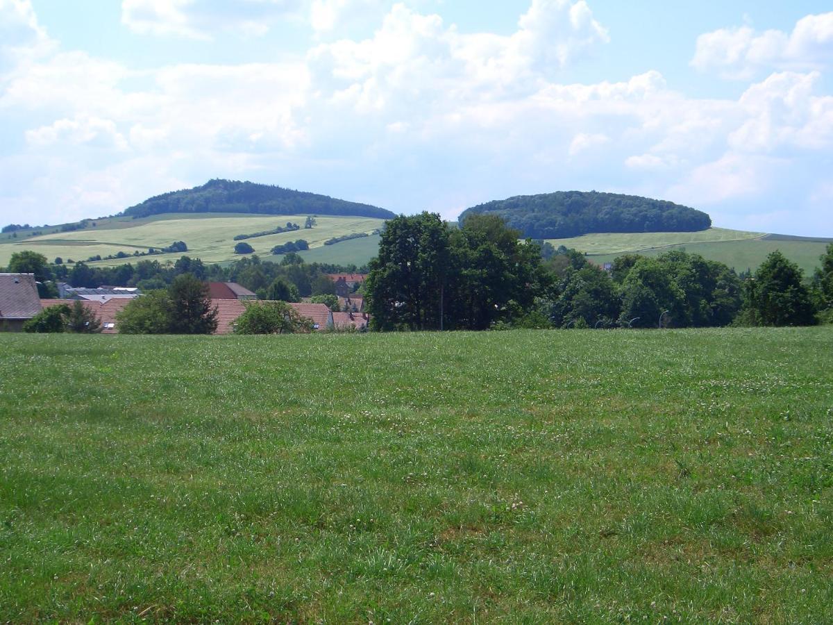 Отель Zum Hecht Herrnhut Экстерьер фото