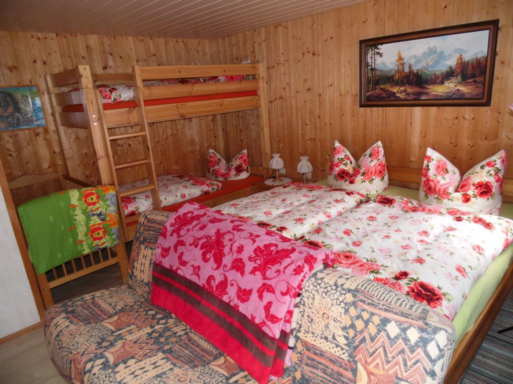 Отель Zum Hecht Herrnhut Экстерьер фото