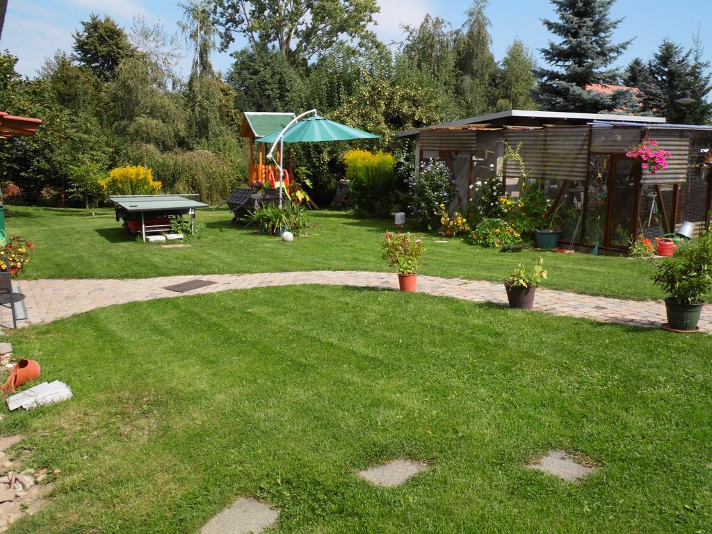 Отель Zum Hecht Herrnhut Экстерьер фото
